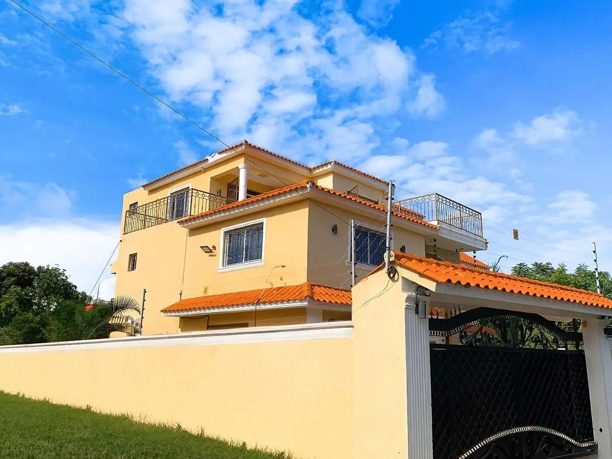 Stylish And Spacious 4Br 5Ba 5 Minutes From The Beach Palenque